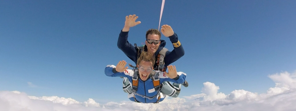Tandemsprong Skydive ENPC - Carrie en Danny